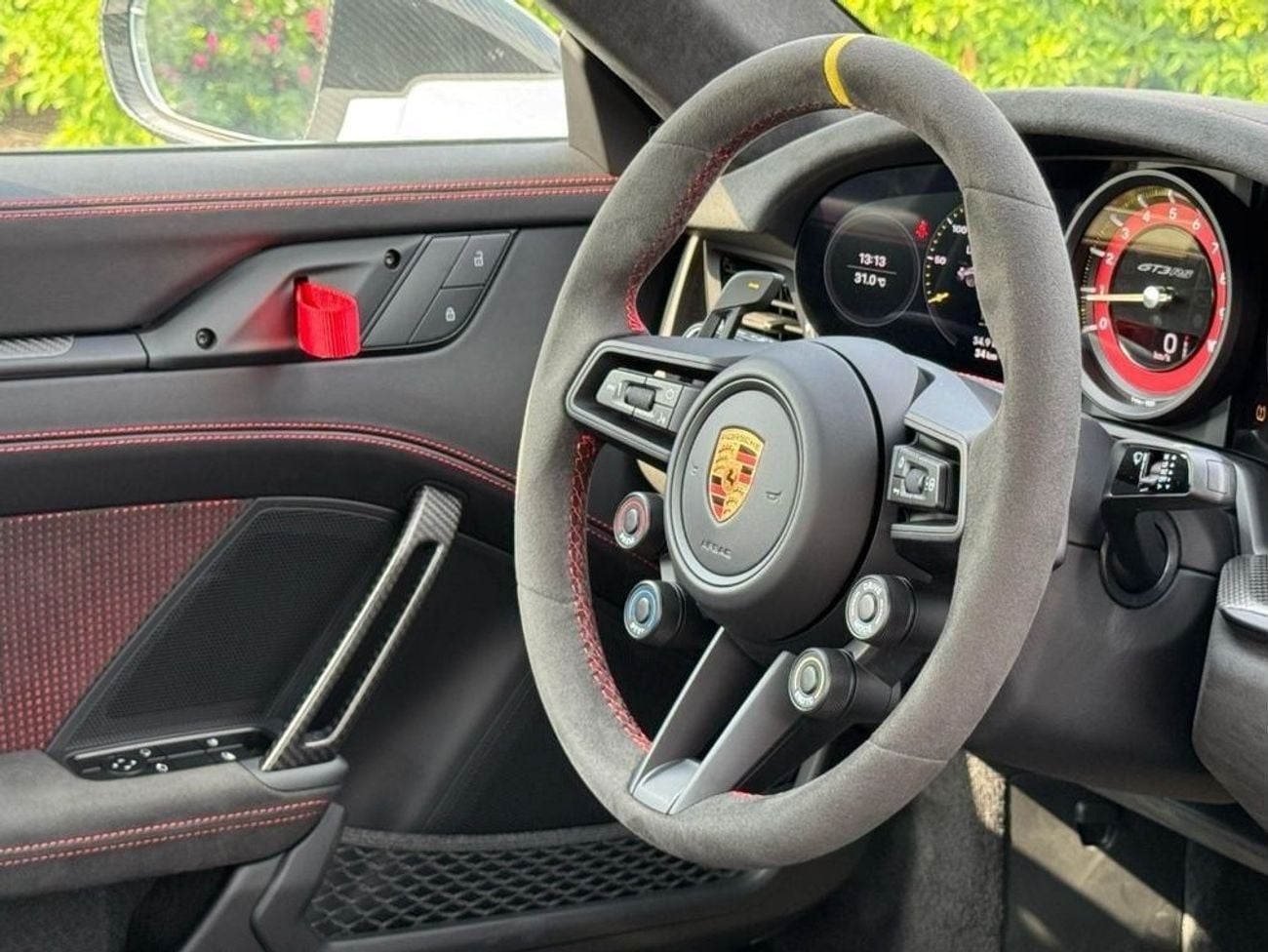 Porsche 911 GT3 RS 4.0L (520 HP) Coupe GCC SPEC UNDER WARRANTY
