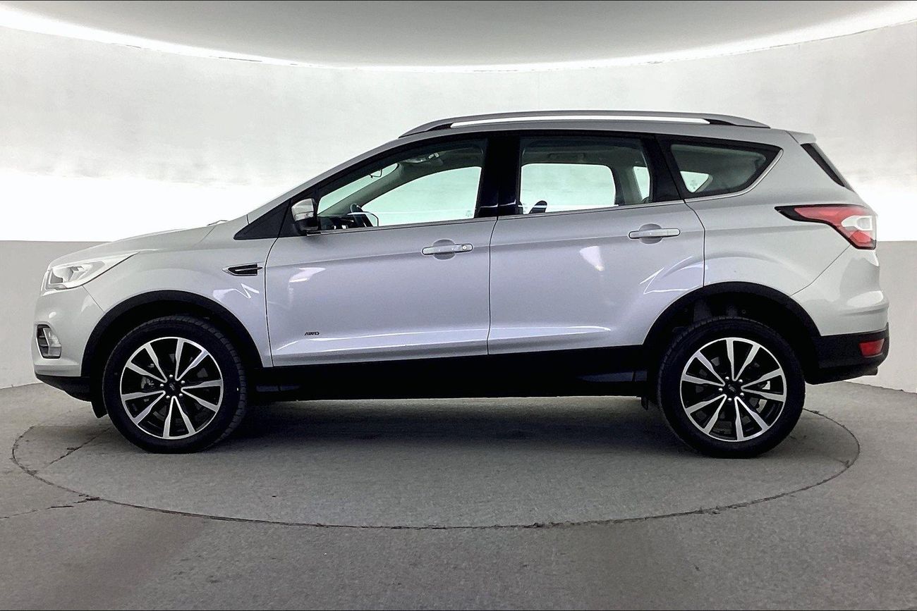 فورد إيسكاب Titanium | National Day Celebration | شامل الضمان | 0 ﺪﻔﻋﺓ ﺃﻮﻟﻯ