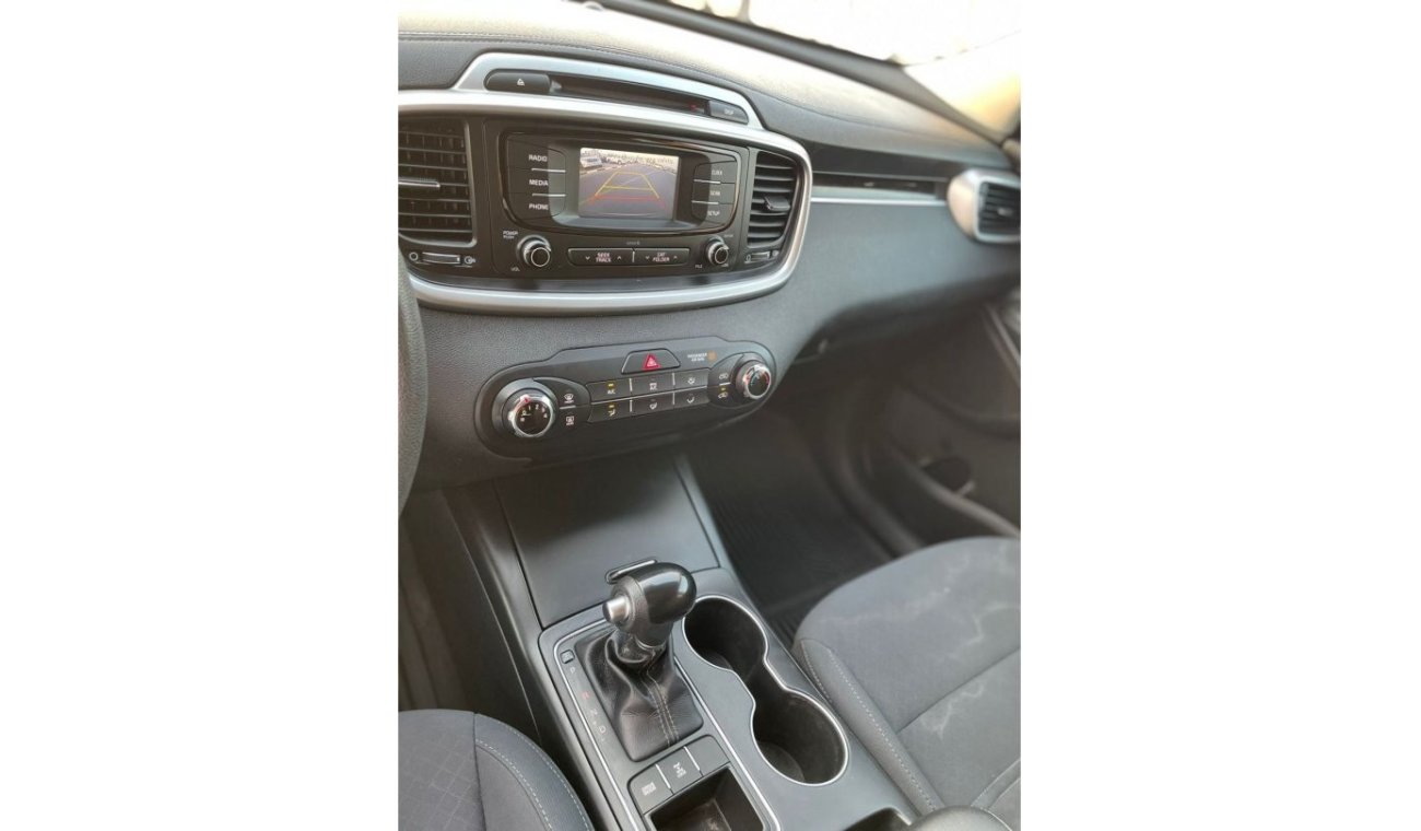 Kia Sorento “Offer”Clean Title* 2017 Kia Sorento LXS 3.3L V6 - AWD 4x4 - Full 7 Seater - Accident Free -  UAE PA