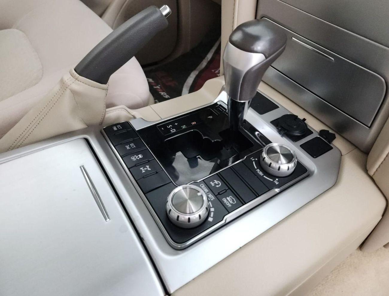 Toyota Land Cruiser EXR V8 5.7L-8CYL  NO ACCIDENT EXCELLENT CONDITION