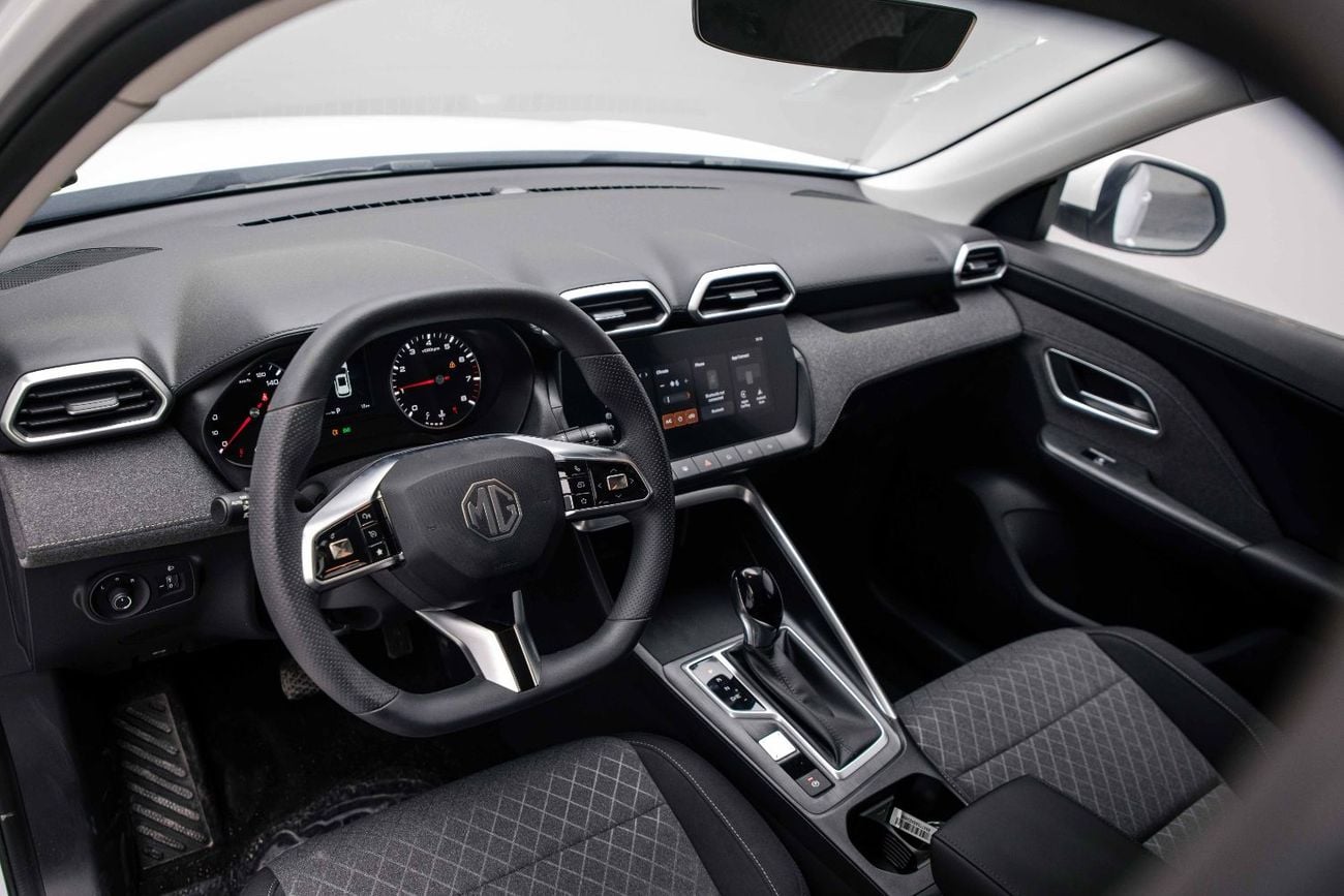 أم جي ZS STD 1.5L - White Inside Black | Export Only
