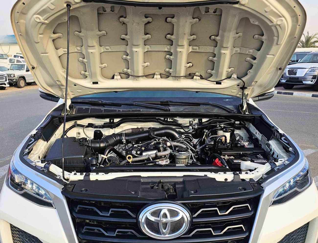 Toyota Fortuner / EXR / 2.7L / A/T / 4WD / GCC / EXPORT ONLY/ LOT#16613