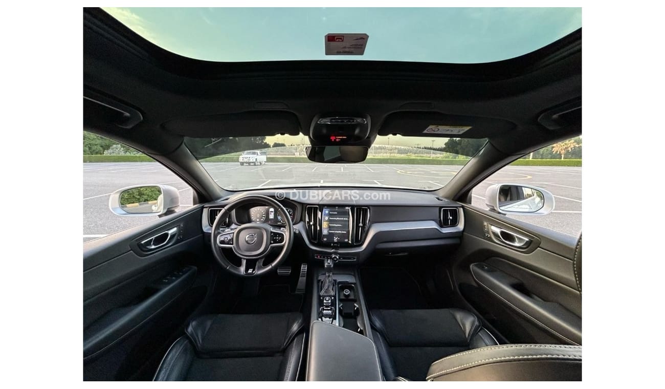 Volvo XC60 R Design XC-60 T5 R-DESIGN 2019 GCC // ORGINAL PAINT // FSH // UNDER WARRANTY // 2KEYS
