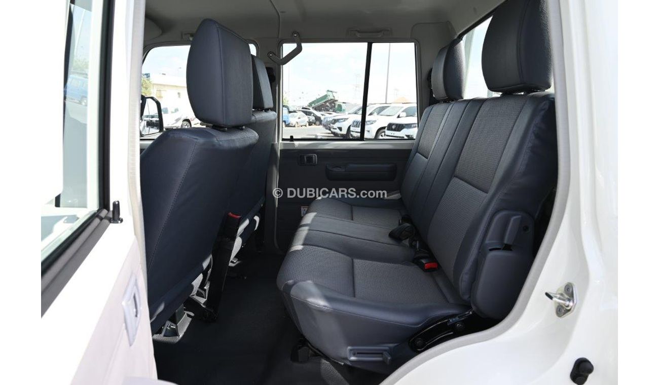 Toyota Land Cruiser Pick Up Double Cab V8 4.5L Diesel 4WD Manual Transmission - Euro 5