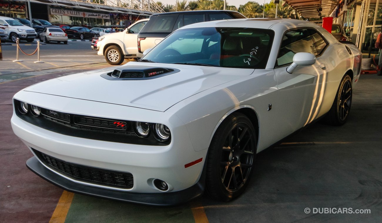 Dodge Challenger Scat Pack Shaker