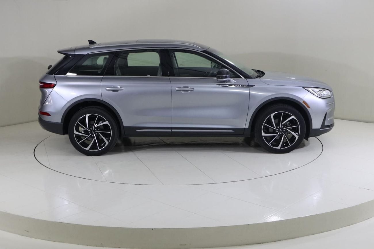 Lincoln Corsair RESERVE COR423 / AL TAYER MOTORS AL QOUZ SHOWROOM