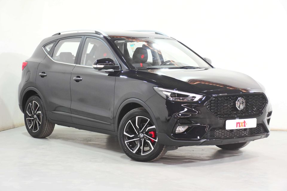 MG ZS LUX