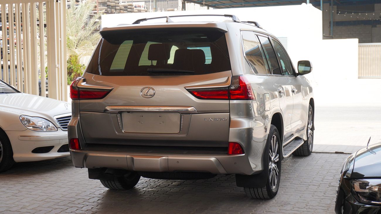 لكزس LX 570