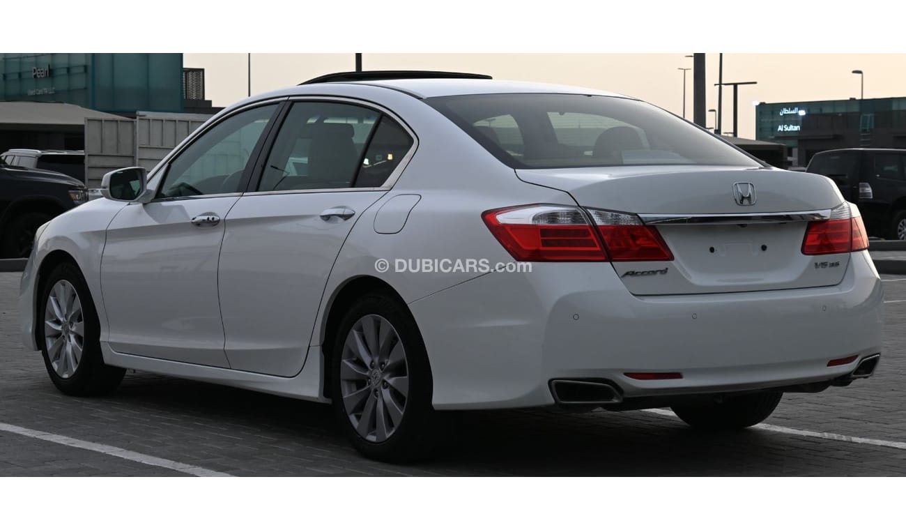 هوندا أكورد 2015 خليجي بحالة ممتازة بدون حوادث صبغ وكالة