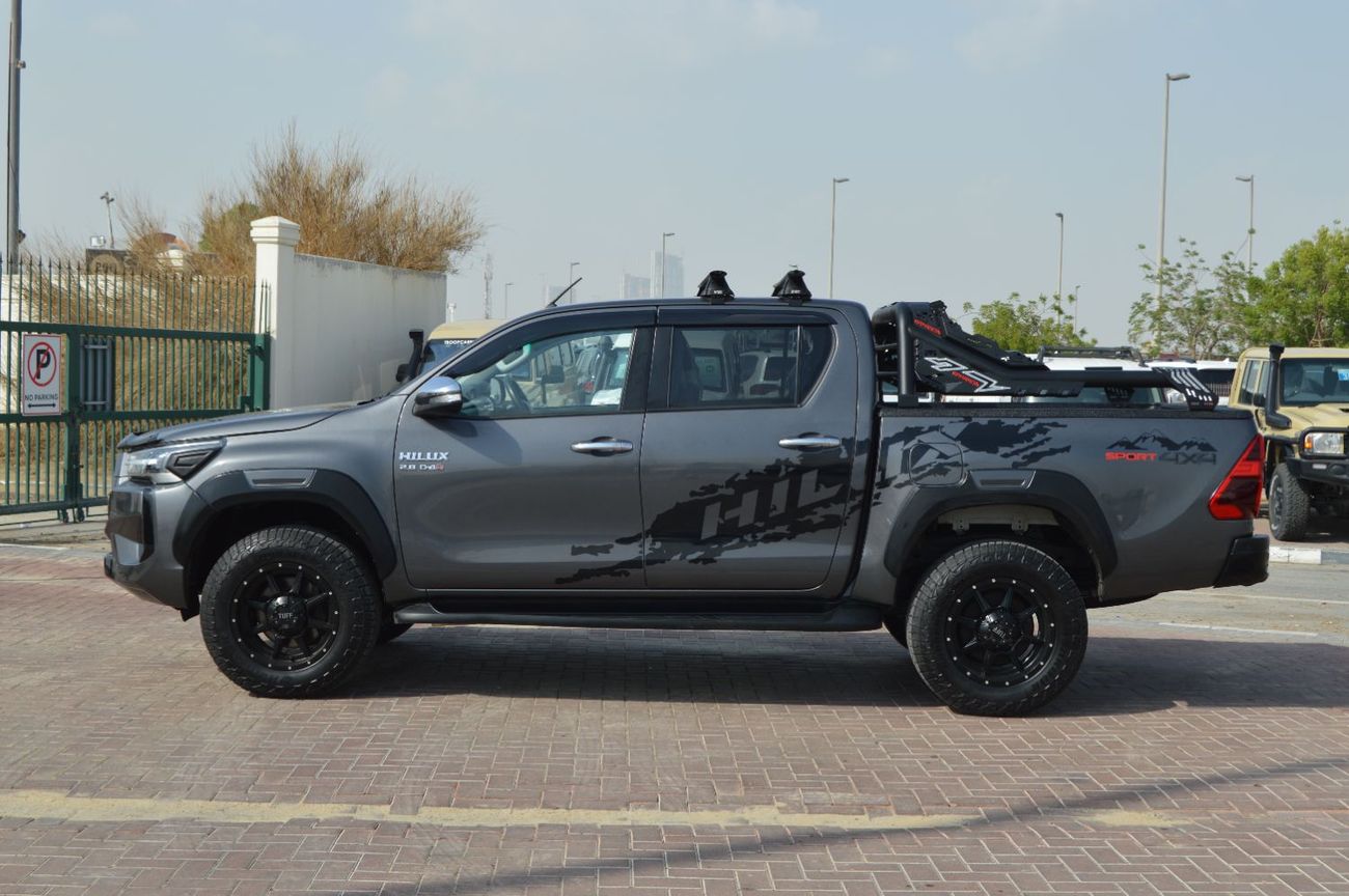 تويوتا هيلوكس Double Cabin  Right Hand Drive Model: *2017* -Push button Start,  Engine: 2.8L/ V4