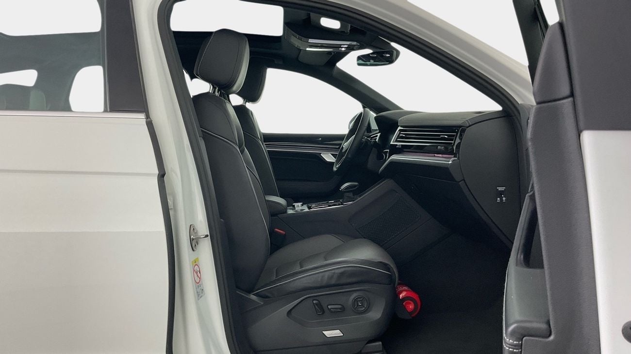 Volkswagen Touareg 3.0 V6 TFSI R-LINE 4WD AUTO | Guaranteed Warranty | 0 Down Payment