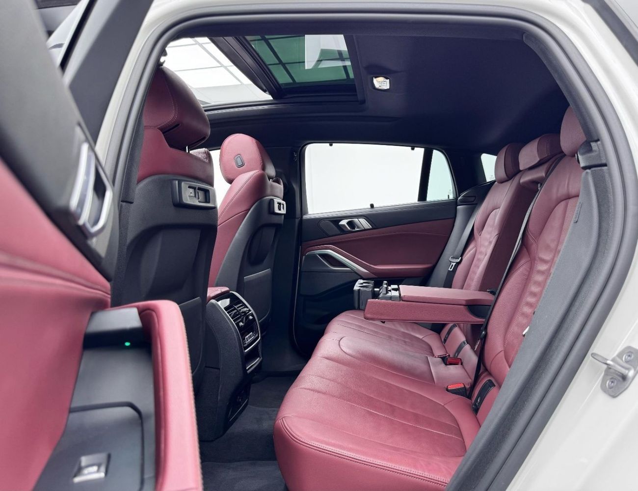 BMW X6 40i Exclusive 3.0L 2021 BMW X6 xDrive40i Exclusive, 2026 BMW Warranty + Service Pack, Excellent Cond