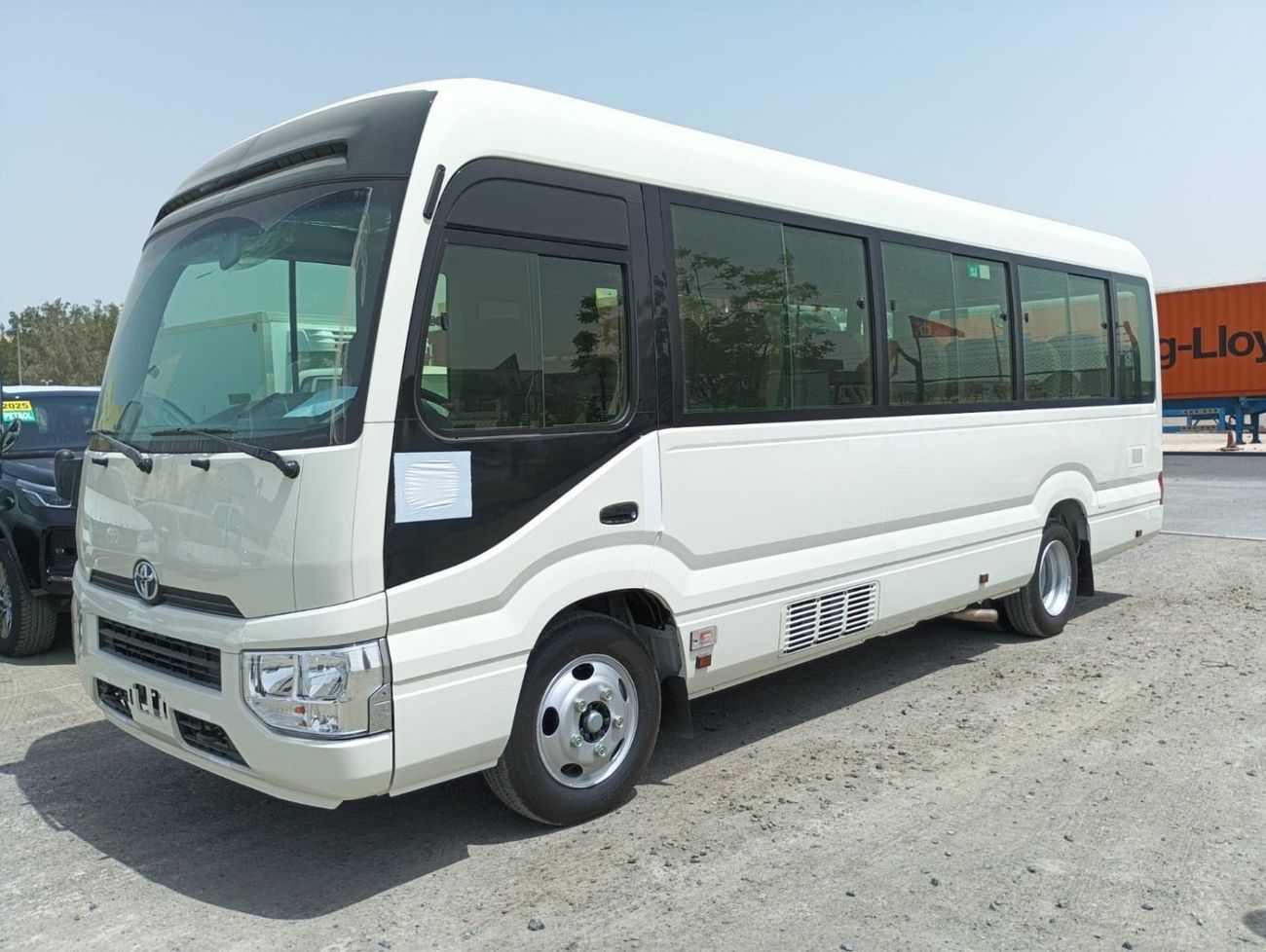 تويوتا كوستر 2.7L (23-Seater)