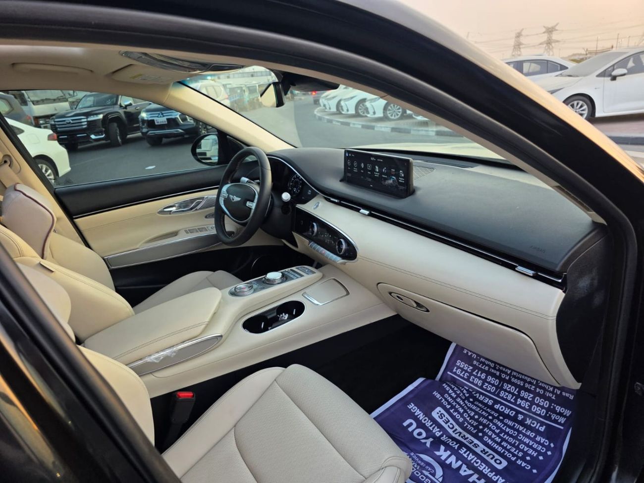 Genesis GV70 2023 Model 2.5L engine Panoramic roof and 4x4