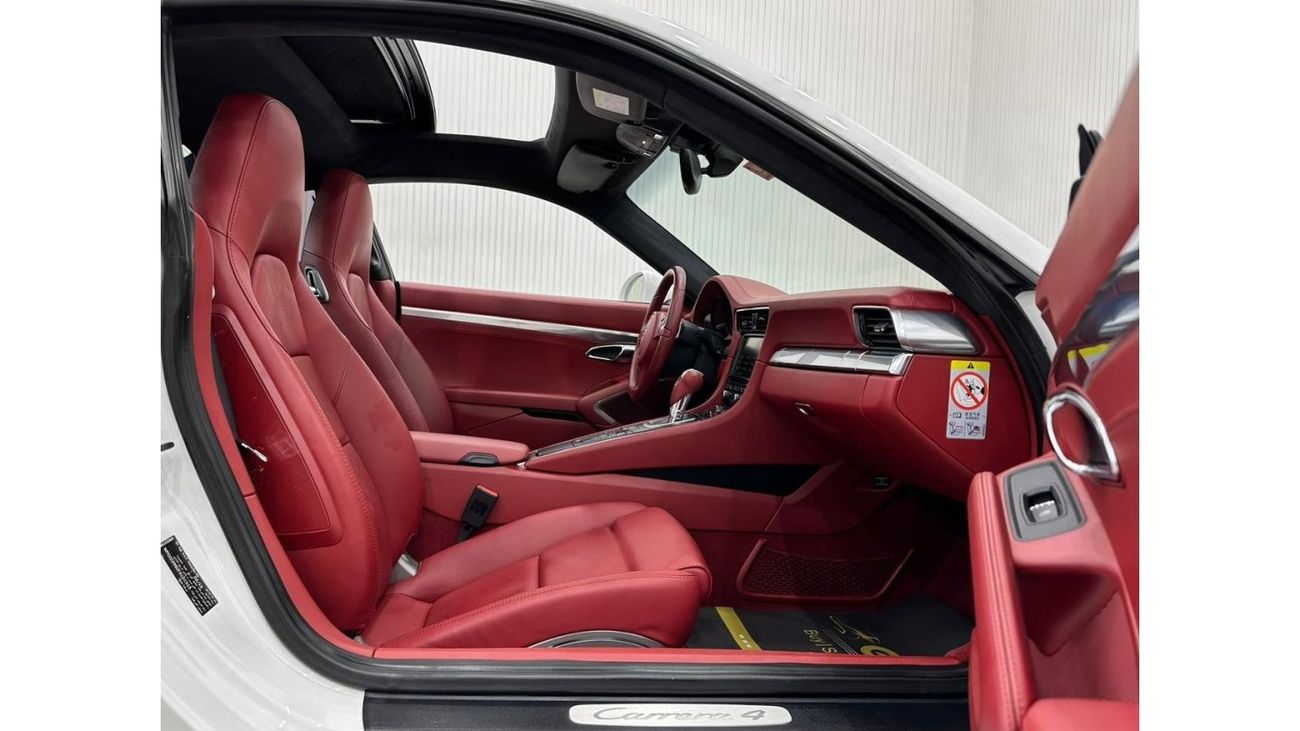 Porsche 911 2015 Porsche 911 Carrera 4, Service History, Low Kilometers, GCC Specs