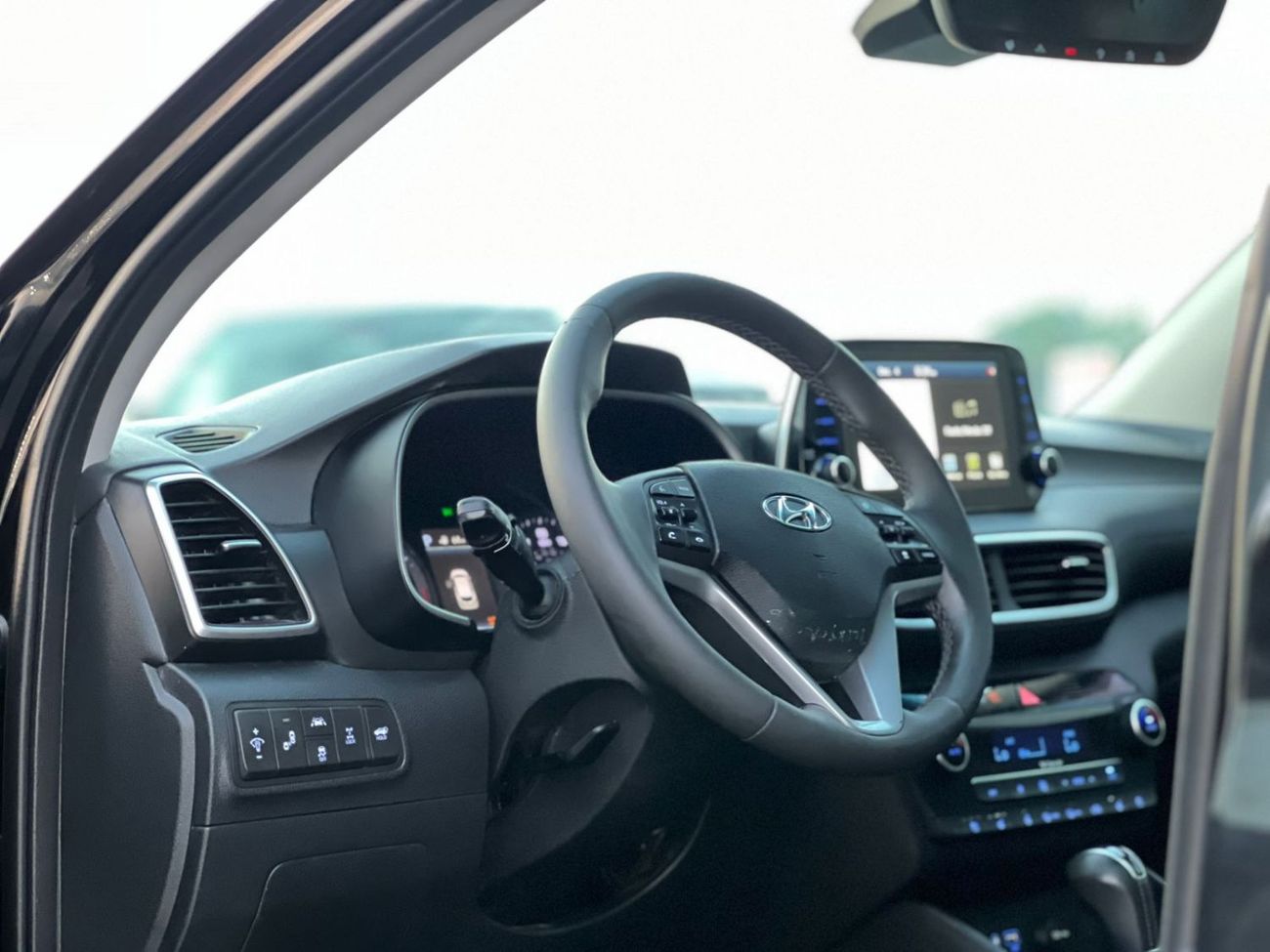 هيونداي توسون 2021  Hyundai Tucson Full Option - 2.4L  V4 - AWD 4x4 -Panoramic View - 360* 5 CAM -Leather seat - 6