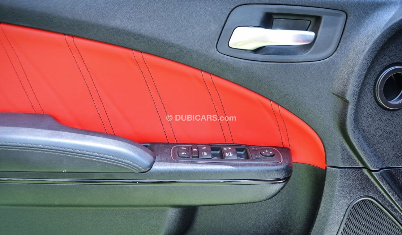 Dodge Charger Charger R/T Hemi V8 2016/SRT Body Kit/Leather Seats/Very Good Condition