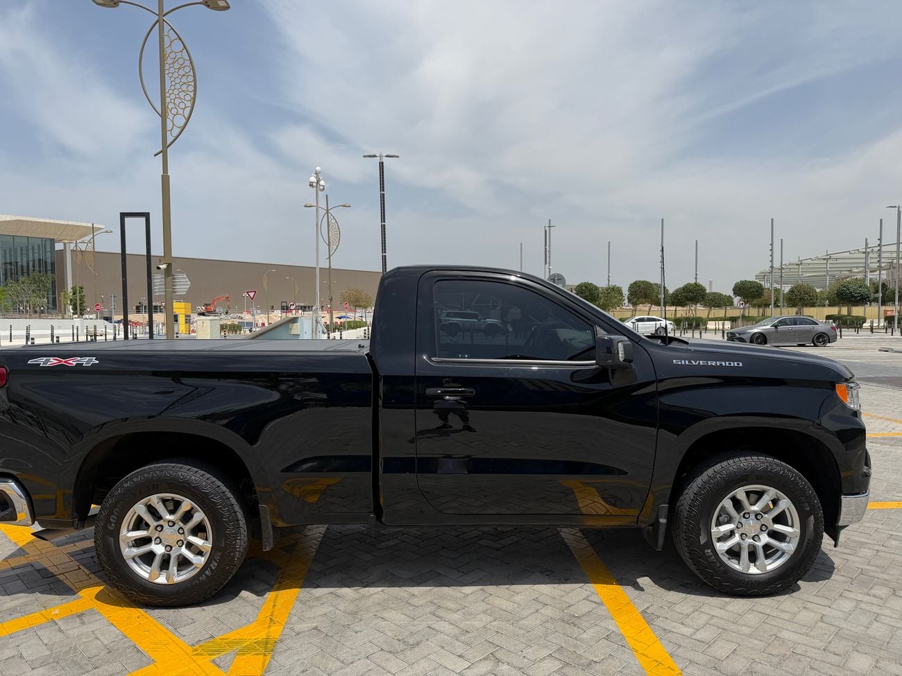 Chevrolet Silverado 1500 REG/CAB 1LT