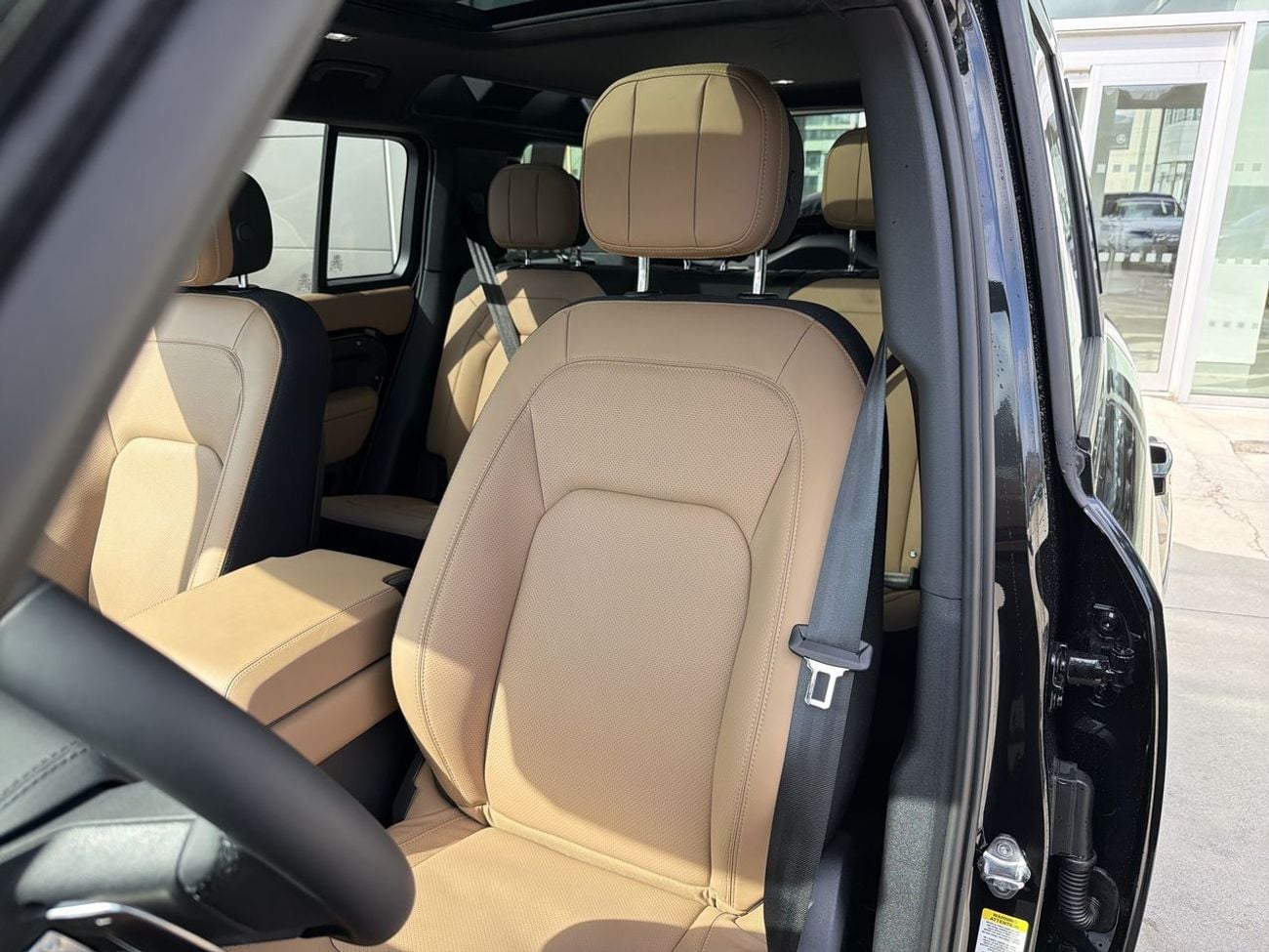 لاند روفر ديفندر 110 P525 V8 Brand New * Export Offer *