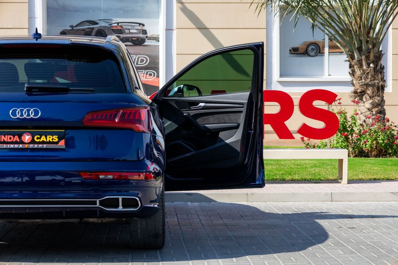 أودي SQ5 TFSI quattro 3.0L  Audi SQ5 TFSI Quattro 2020 GCC under Agency Warranty with Flexible Down-Payment.