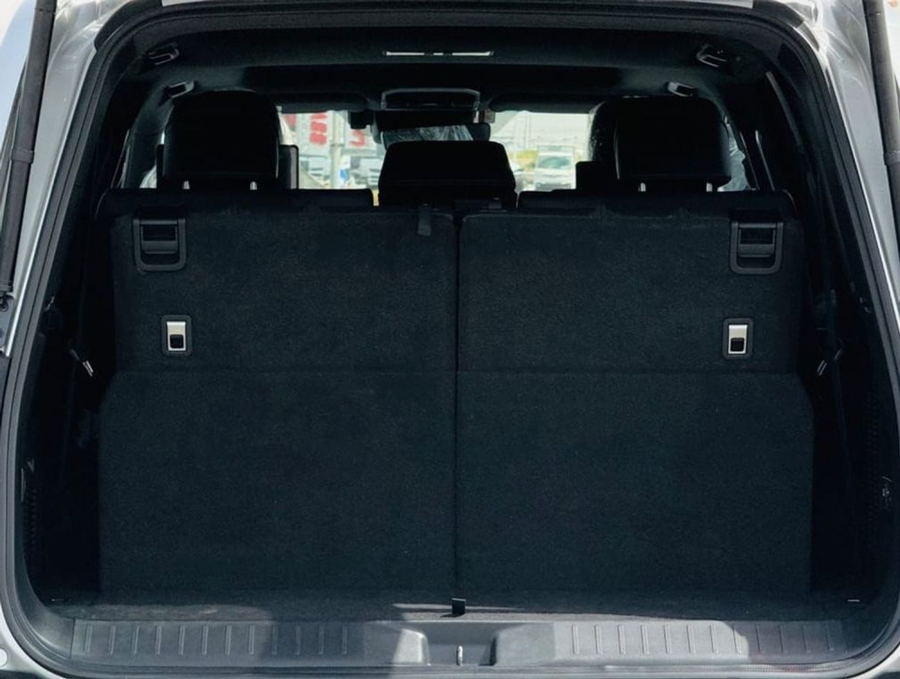 تويوتا لاند كروزر Vxr 3.3 diesel Right hand drive