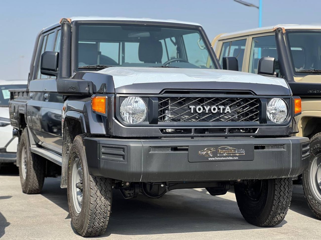 Toyota Land Cruiser Pick Up D/C LC79 4.0L PTR A/T // 2025 // STD With Diff Lock , Power Windows // Special Offer // By Formula A
