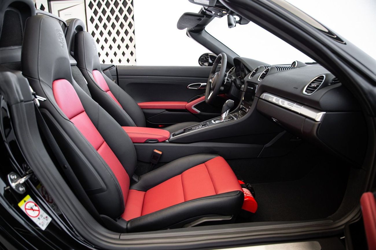 Porsche 718 Boxster STYLE EDITION | WARRANTY FEB 2026