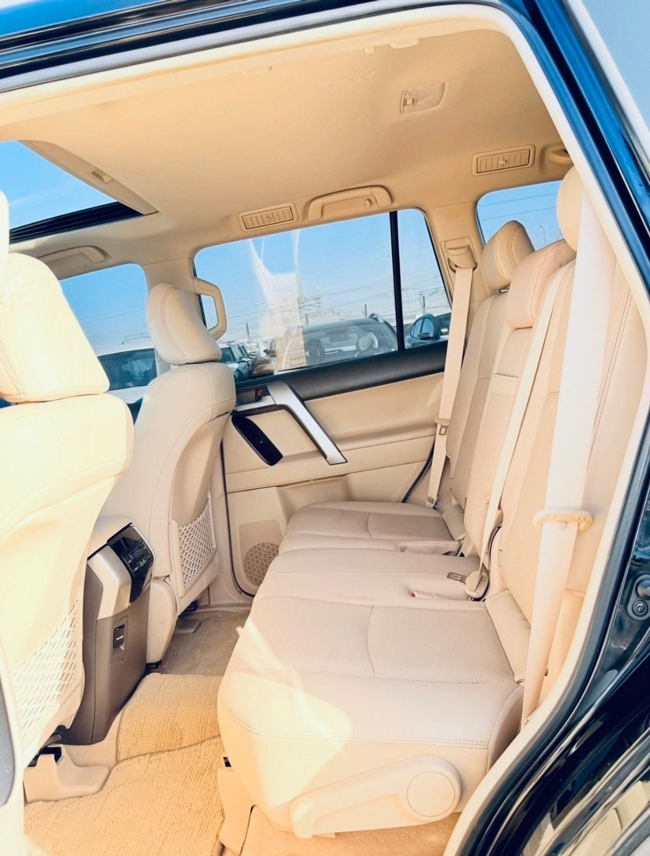 Toyota Prado VXR 4.0L 4WD Toyota Prdao VXR  full option V6 4.0 L Top the range