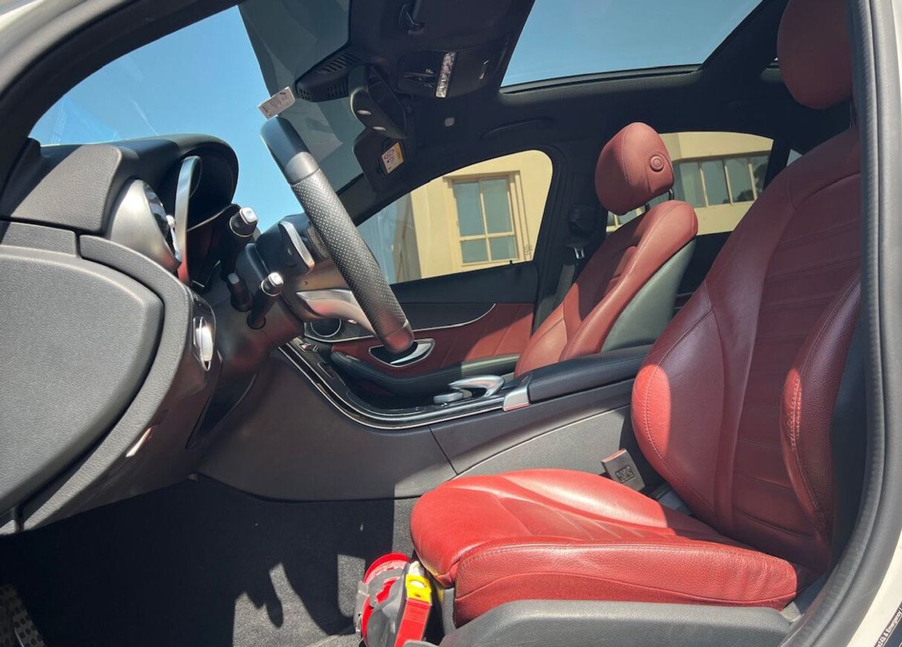 Mercedes-Benz C 200 صبغ  وسرفس الوكاله، عقد صيانه ضمان سنه