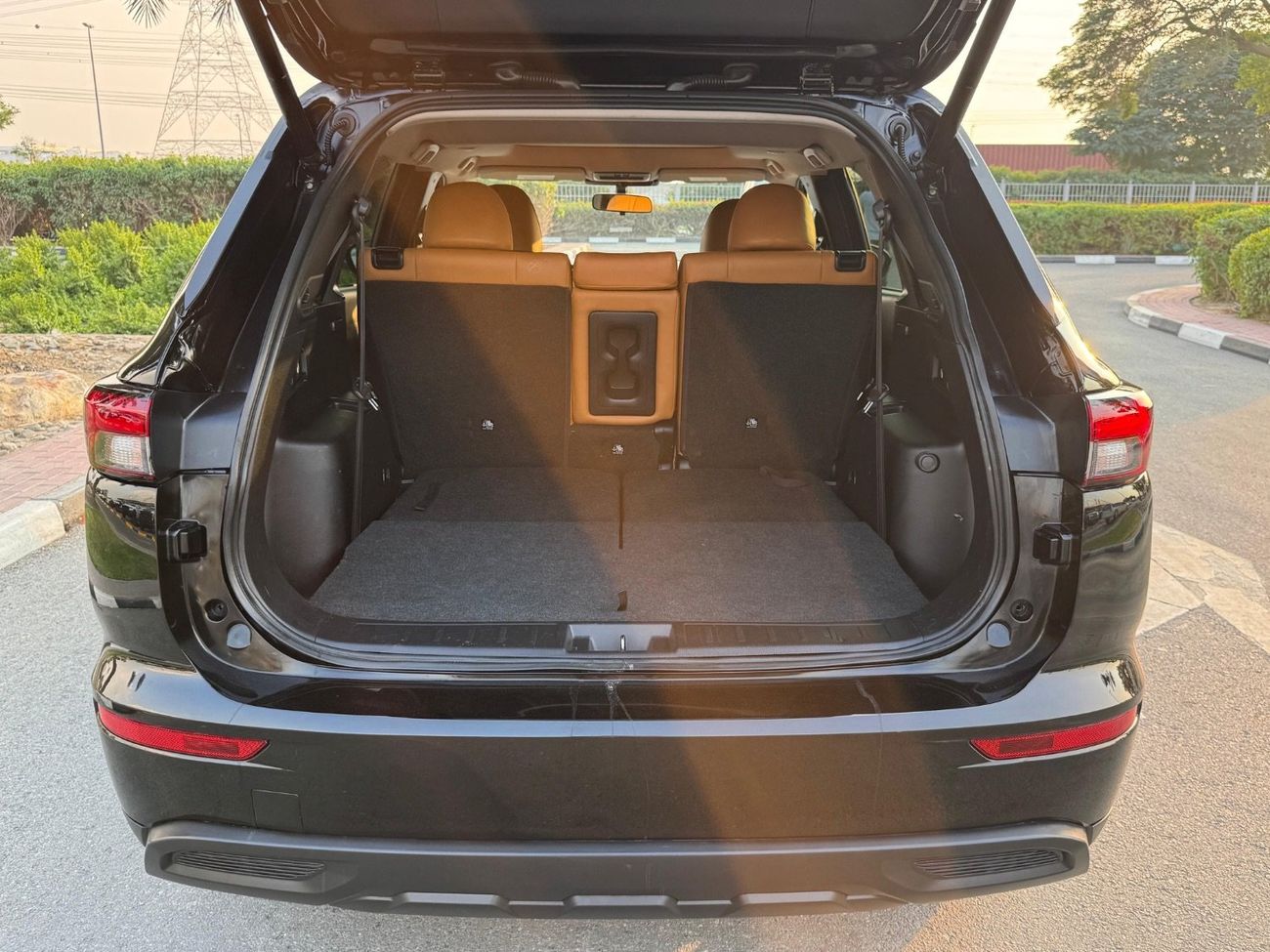 ميتسوبيشي آوتلاندر 2021 LIMITED PANORAMA FULL OPTION 2.4 LEATHER SEATS CANADA SPEC