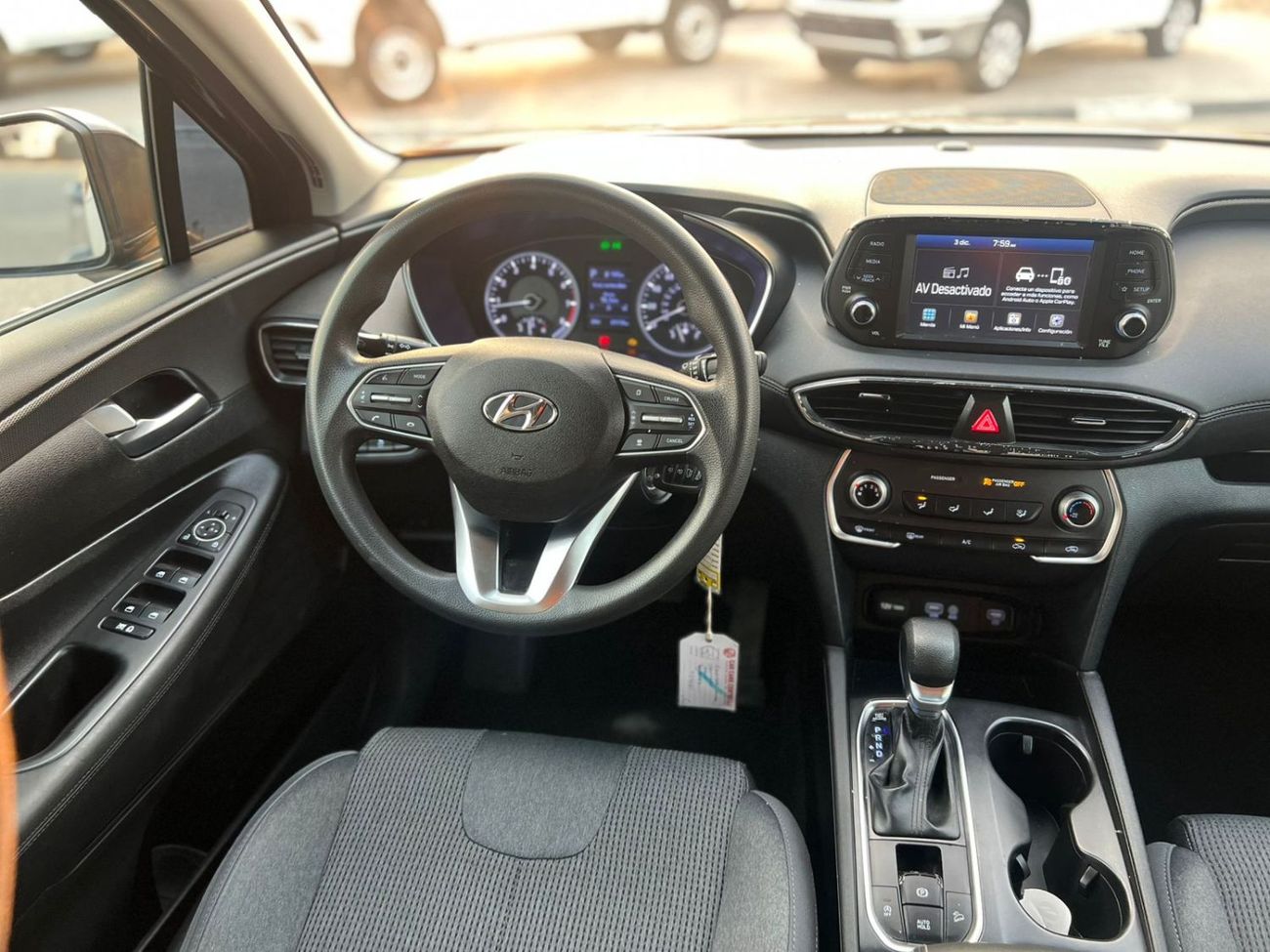 Hyundai Santa Fe 2019 Hyundai Santafe MiOption  2.0L V4 - Apple / Android Play -  AWD 4x4 - 89000 Mileage