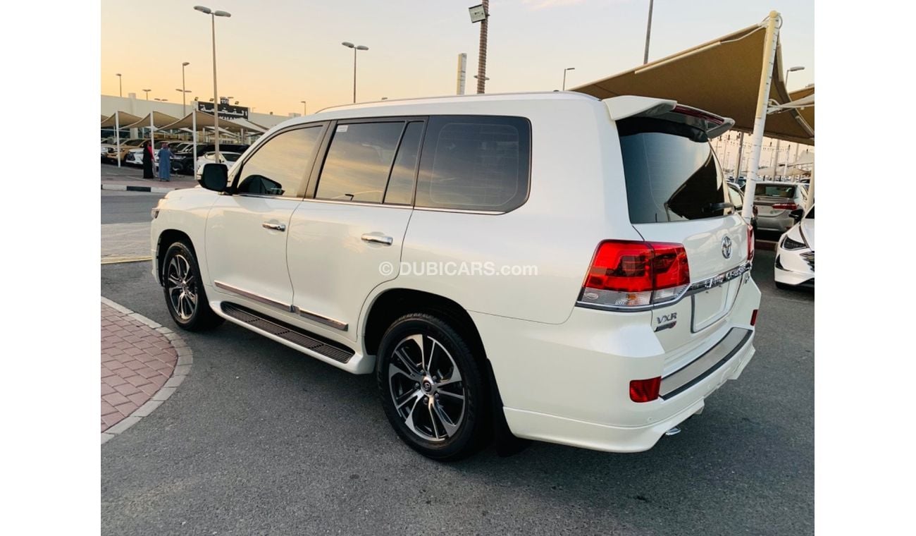 Toyota Land Cruiser VXR