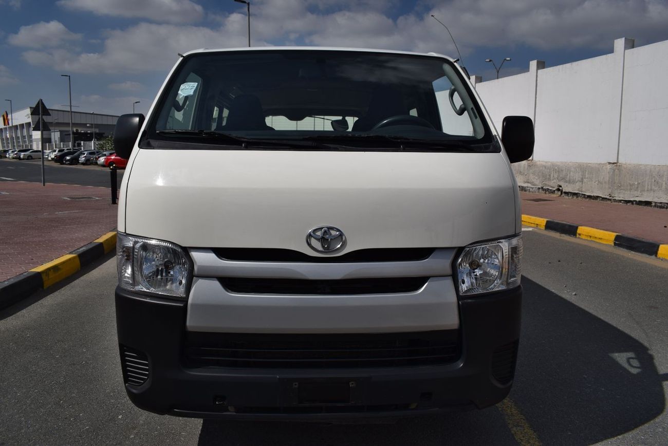 Toyota Hiace GL - Standard Roof Toyota Hiace 13 seater bus, model:2016. Excellent condition