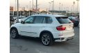 BMW X5 BMW X5 model 2013 GCC car prefect condition full option panoramic roof leather seats back camera bac