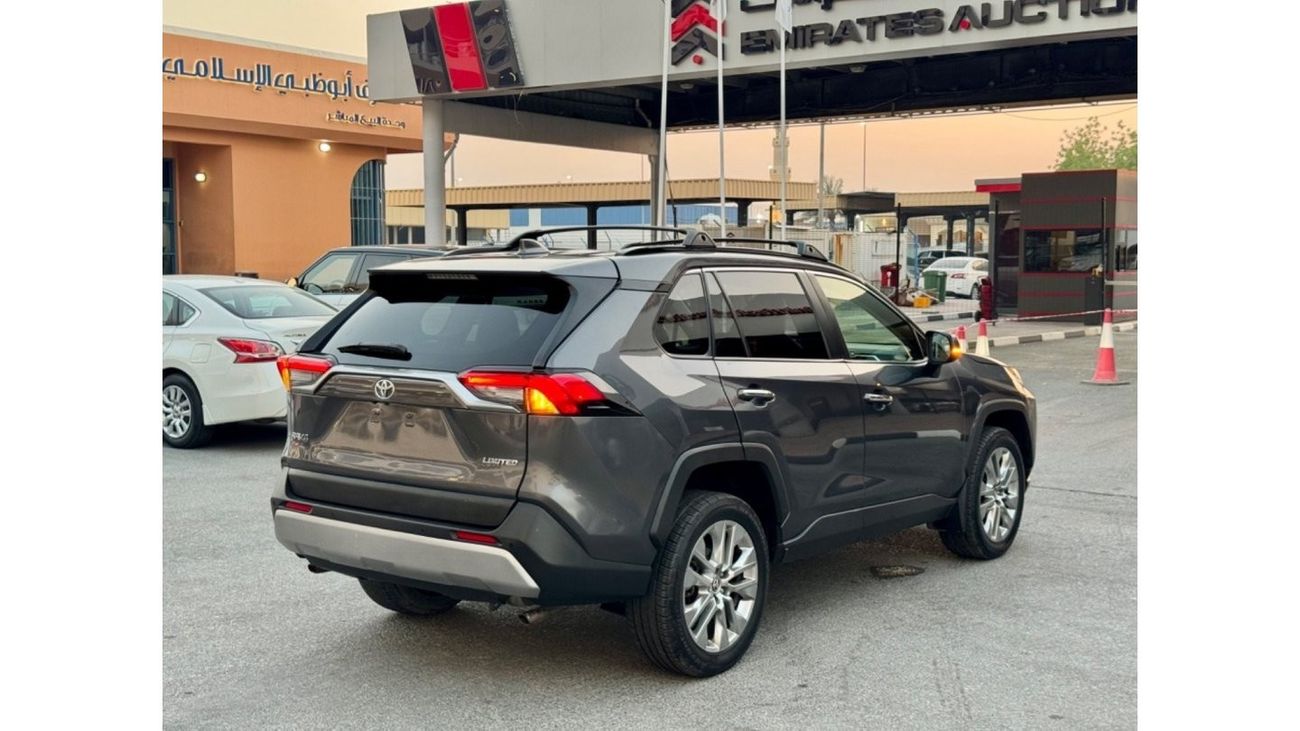 تويوتا راف ٤ 2019 LIMITED AWD SUNROOF UAE PASS
