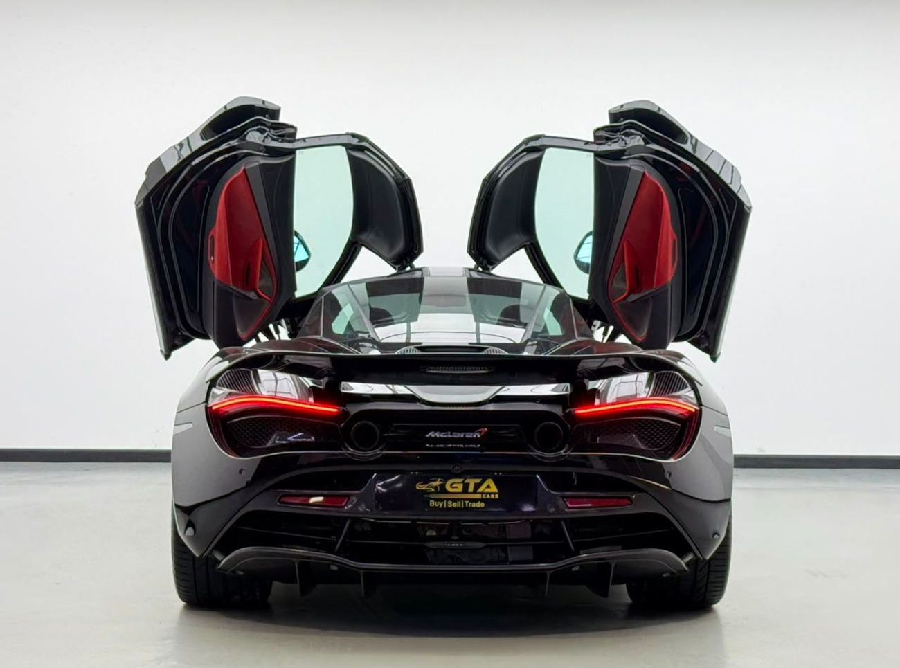 McLaren 720S PERFORMANCE 2018 McLaren 720s Performance Launch Edition, Carbon Fiber Package, Excellent Condition,