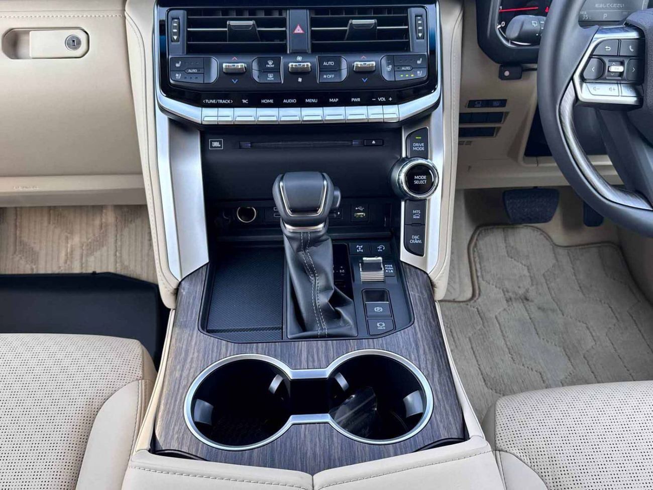 Toyota Land Cruiser 2024 (RIGHT HAND DRIVING) LAND CRUISER 300 ZX 3.5L PETROL 7-SEATS BRAND NEW 0KM FOR EXPORT ONLY