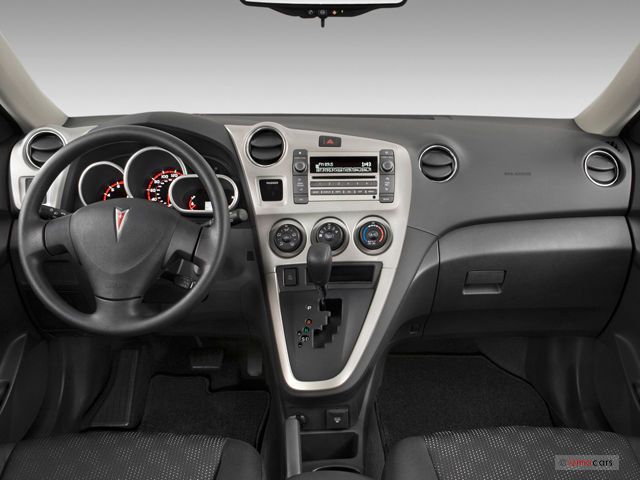 Pontiac Vibe interior - Cockpit