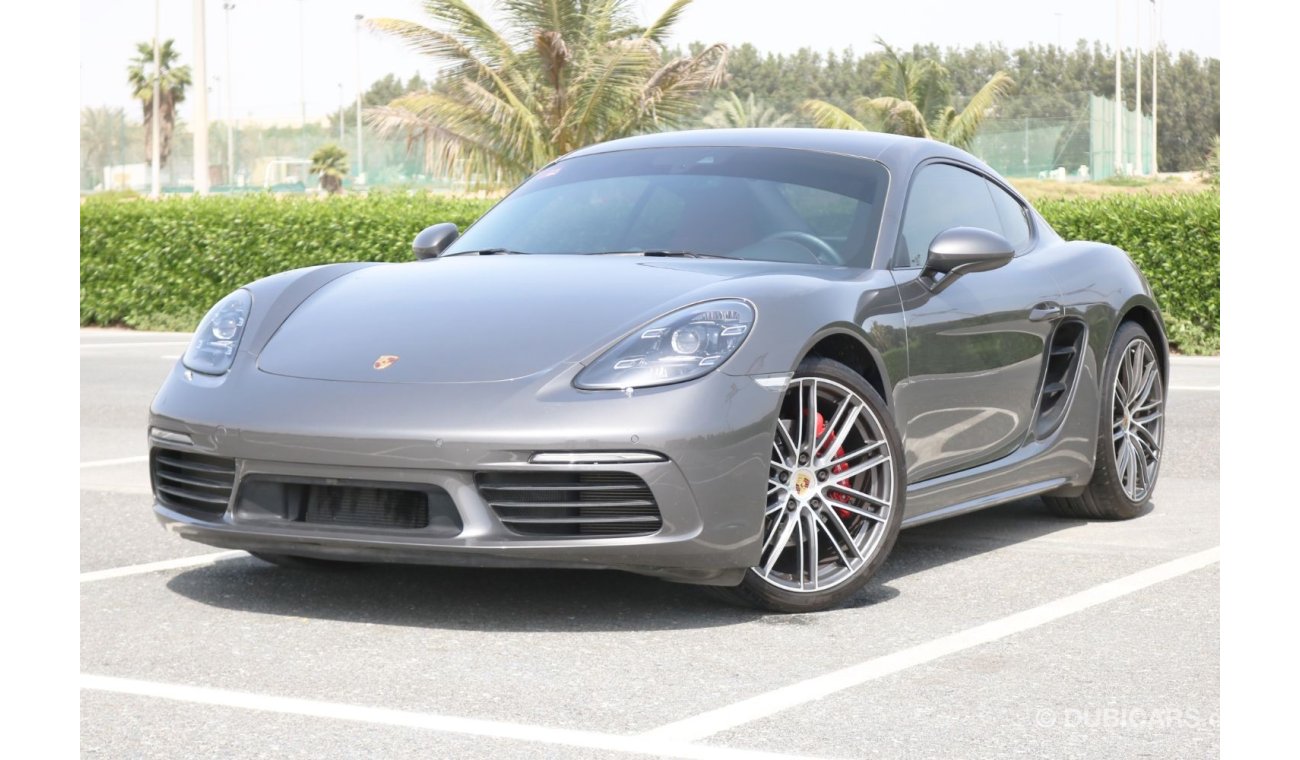 Porsche Cayman S 718 WITH GCC SPECS 3 YEARS WARRANTY AND SERVICE CONTRACT - VAT EXCLUSIVE