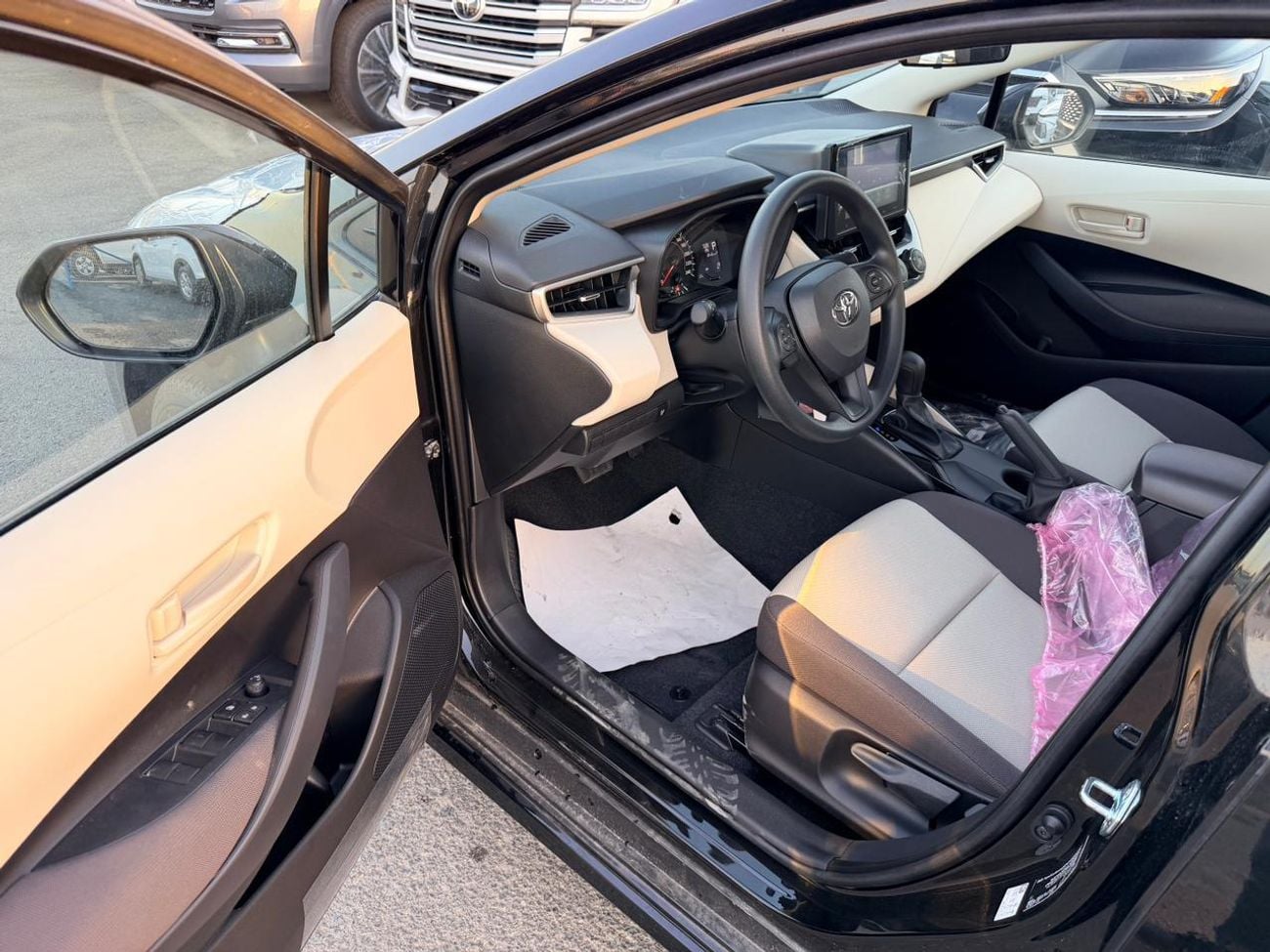 تويوتا كورولا 2.0L PETROL XLI AUTOMATIC TRANSMISSION ( FOR RE-EXPORT OUTSIDE GCC ONLY