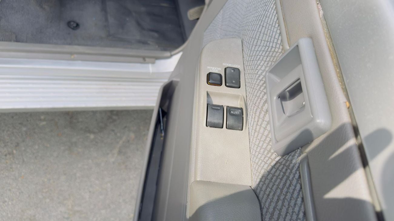 Toyota Land Cruiser SINGLE CABIN | 4.5L DIESEL ENGINE | 4WD | RHD | MANUAL TRANSMISSION | 2016