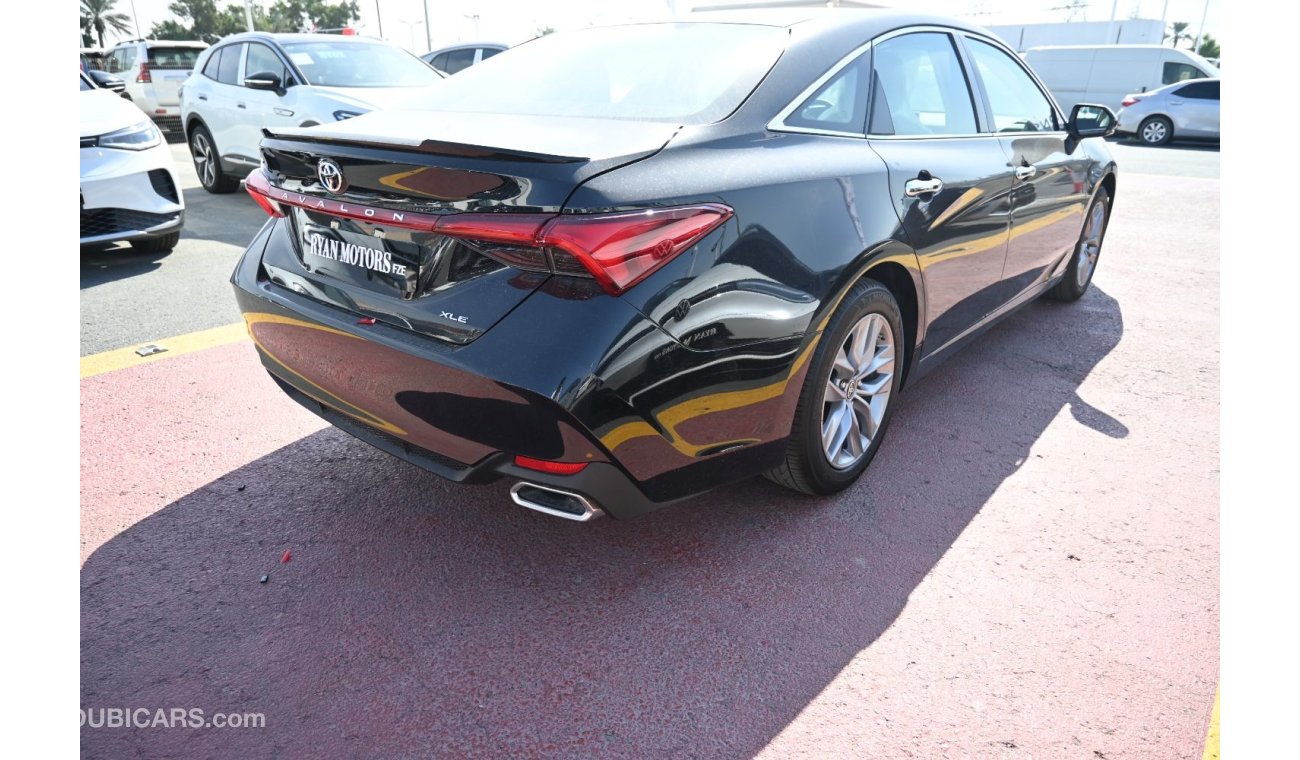 Toyota Avalon XLE Toyota Avalon (GSX50) 3.5L Petrol, Sedan FWD 4 Doors, Front Electric Seats, Front Heated Seats, 