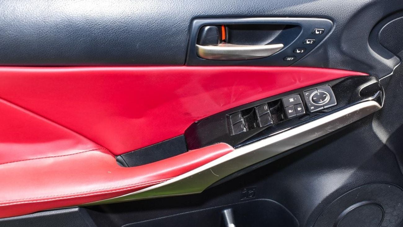 لكزس IS 300 Platinum 2.0L