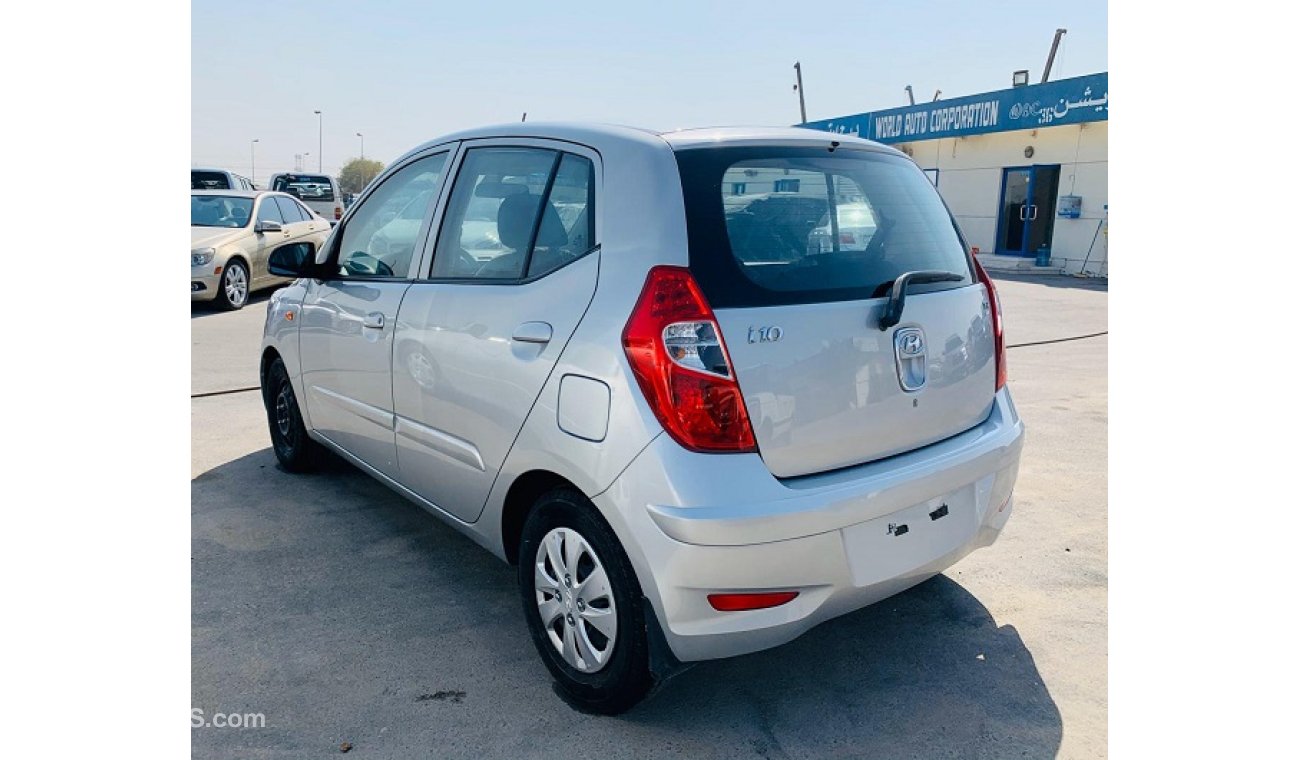 Hyundai i10 2015 SILVER