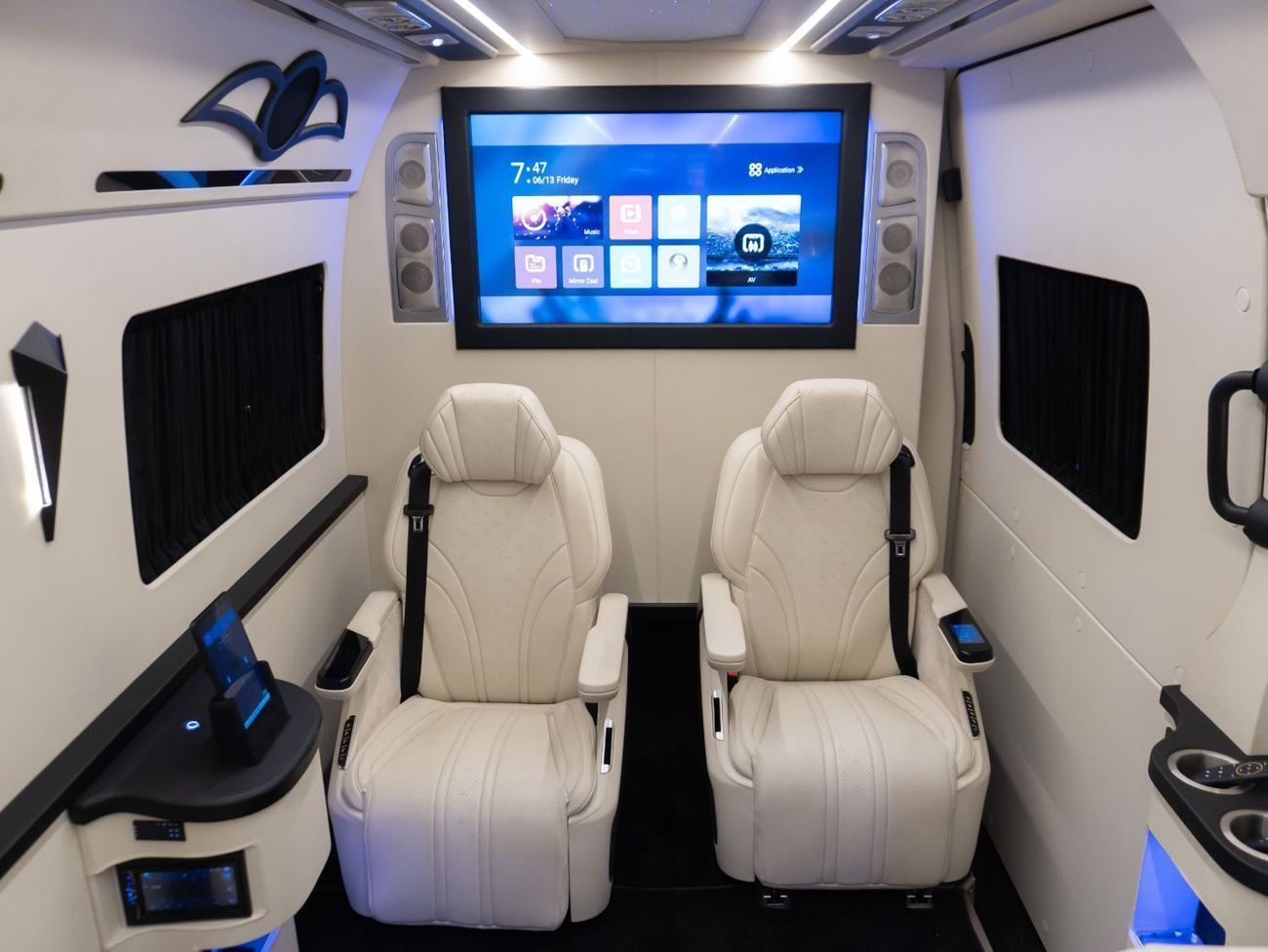 مرسيدس بنز سبرينتر Built by Barugzai | 8-Seater VIP Interior | 2 Years Agency Warranty Service Contract