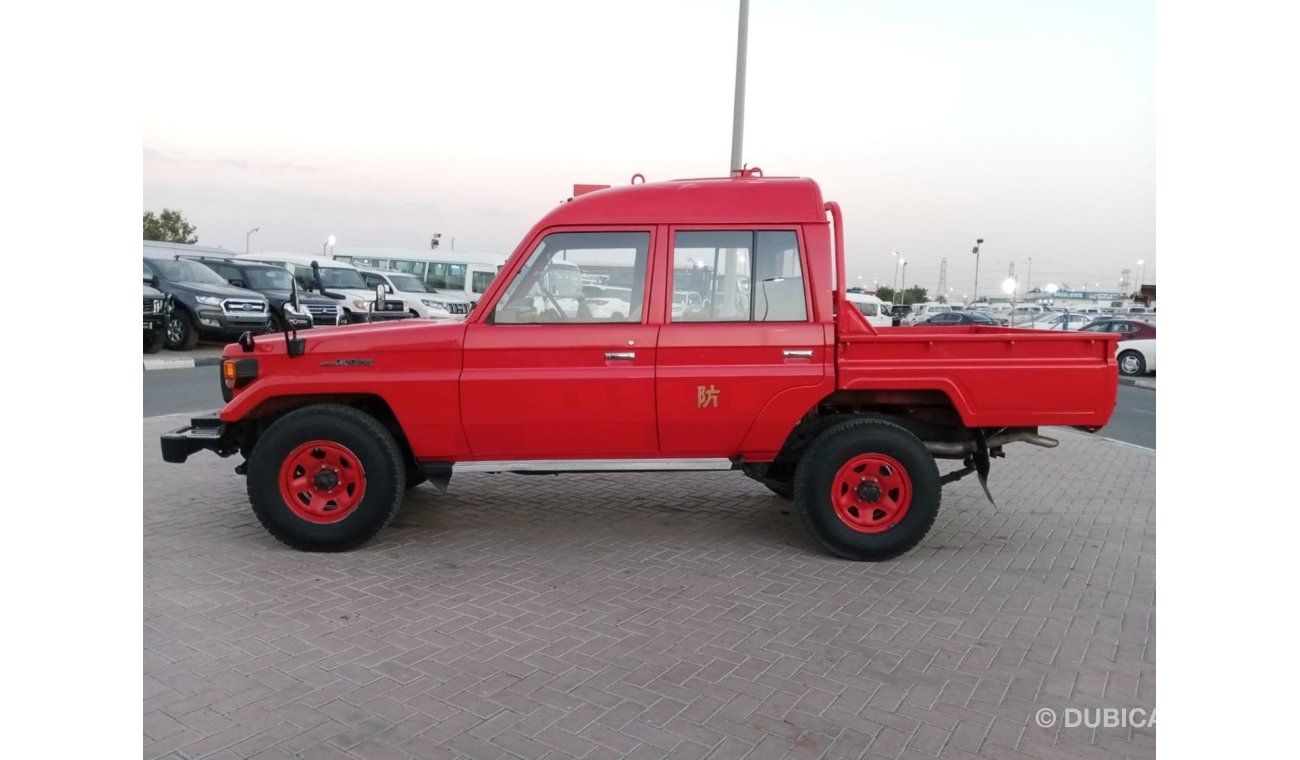 تويوتا لاند كروزر بيك آب TOYOTA LAND CRUISER PICK UP RIGHT HAND DRIVE (PM1031)