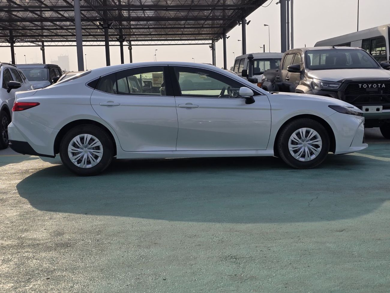 Toyota Camry E 2.5L TOYOTA CAMRY E 2.5 GCC SPECS 2025 MODEL