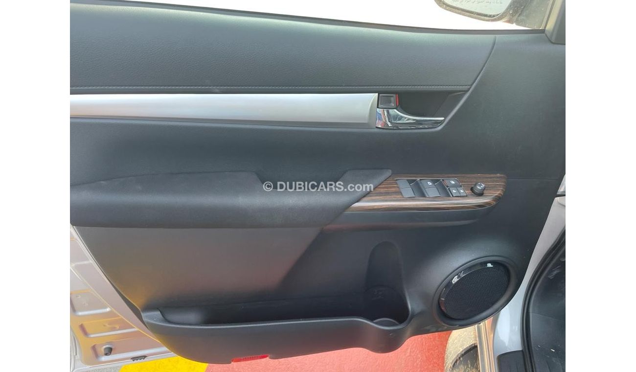 Toyota Hilux TOYOTA HILUX 2.8L, DIESEL, AUTOMATIC , SILVER EXTERIOR WITH BLACK INTERIOR,  ONLY FOR EXPORT