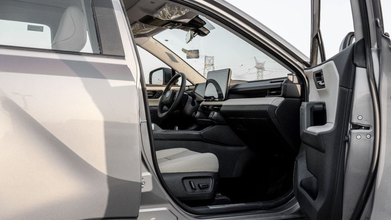 تويوتا راف ٤ VXR HEV 2026 Toyota Rav4 Limited 2.5L AT Hybrid (Grey-Beige)