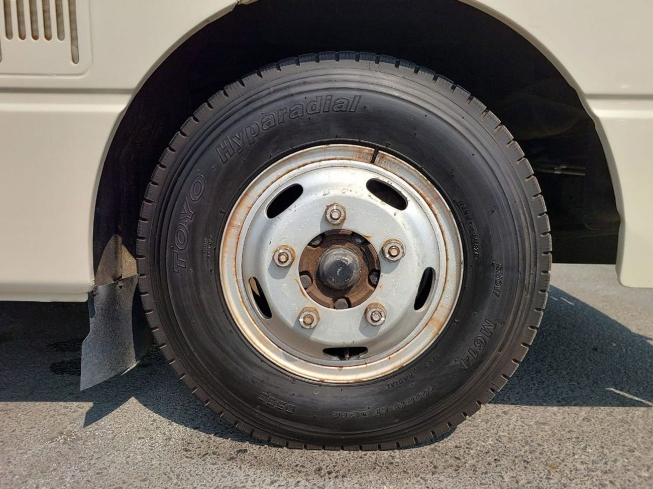 نيسان سيفيليان NISSAN CIVILIAN BUS RHD 1996 MODEL 4.1 L DIESEL MANUAL(PM00562)